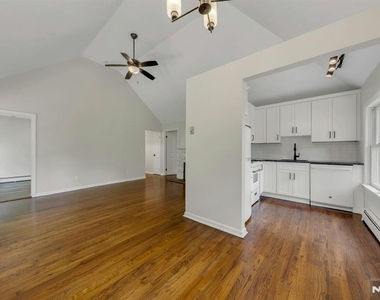 358 Lakeview - Photo Thumbnail 9