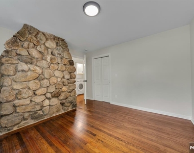 358 Lakeview - Photo Thumbnail 18