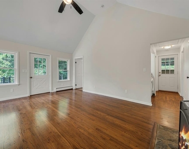 358 Lakeview - Photo Thumbnail 6