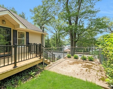 358 Lakeview - Photo Thumbnail 39
