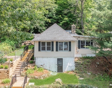 358 Lakeview - Photo Thumbnail 30