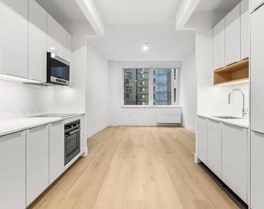 55 Broad Street - Photo Thumbnail 1
