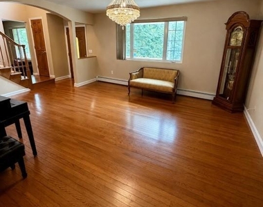 598 Cleveland - Photo Thumbnail 7