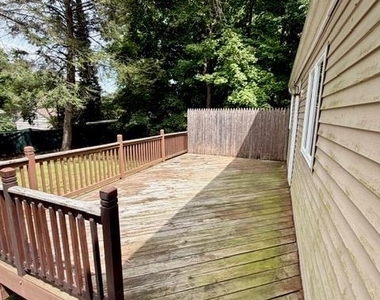 598 Cleveland - Photo Thumbnail 17