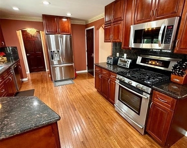 598 Cleveland - Photo Thumbnail 2