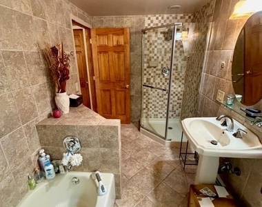 598 Cleveland - Photo Thumbnail 16