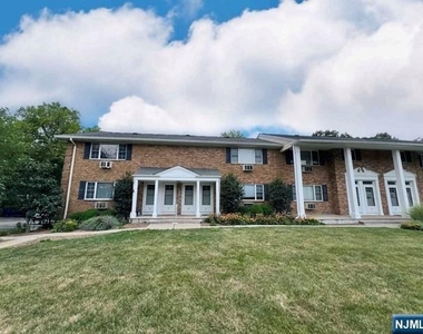 115 N Franklin - Photo Thumbnail 9
