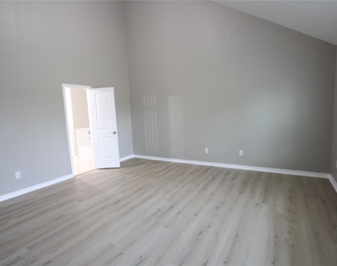 17703 Rose Summit Lane - Photo Thumbnail 8
