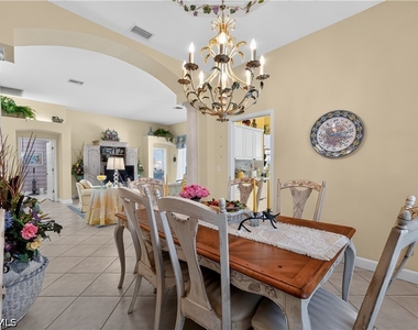 2317 Island Cove Circle N - Photo Thumbnail 12