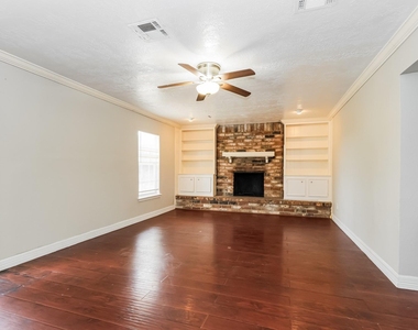10122 Woodhollow Drive - Photo Thumbnail 2