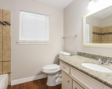 10122 Woodhollow Drive - Photo Thumbnail 16
