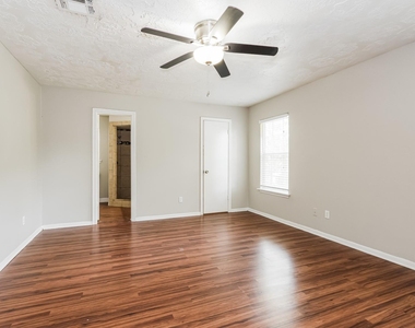 10122 Woodhollow Drive - Photo Thumbnail 10