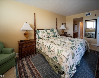 807 River Point Drive - Photo Thumbnail 8