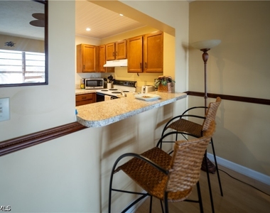 807 River Point Drive - Photo Thumbnail 5