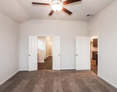 26020 Babe Ruth Drive - Photo Thumbnail 7