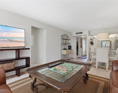 1086 Forest Lakes Drive - Photo Thumbnail 6
