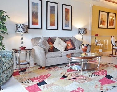 7818 Great Heron Way - Photo Thumbnail 2