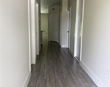 19232 Miami Boulevard - Photo Thumbnail 1