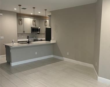 7553 Carnegie Way - Photo Thumbnail 4