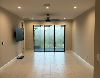 7553 Carnegie Way - Photo Thumbnail 3