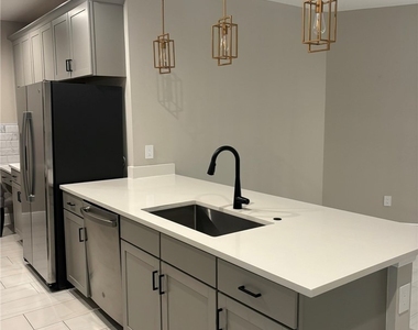 7553 Carnegie Way - Photo Thumbnail 5