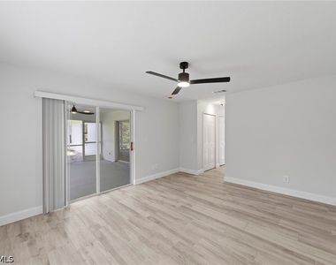 2022 Nw 9th Terrace - Photo Thumbnail 24