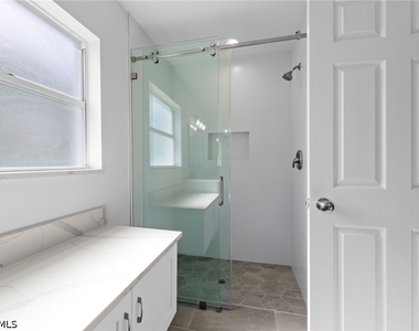 2022 Nw 9th Terrace - Photo Thumbnail 22