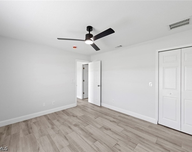 2022 Nw 9th Terrace - Photo Thumbnail 20