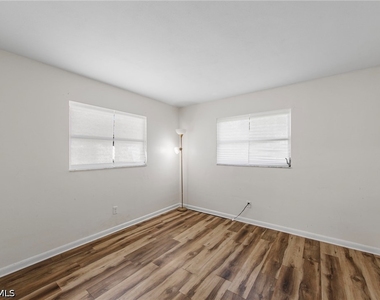 1211 Se 34th Street - Photo Thumbnail 20
