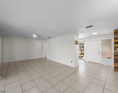 1211 Se 34th Street - Photo Thumbnail 7
