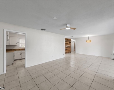 1211 Se 34th Street - Photo Thumbnail 10