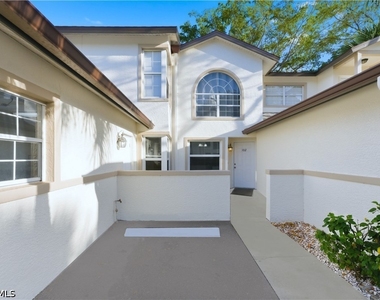 9570 Crescent Garden Drive - Photo Thumbnail 11