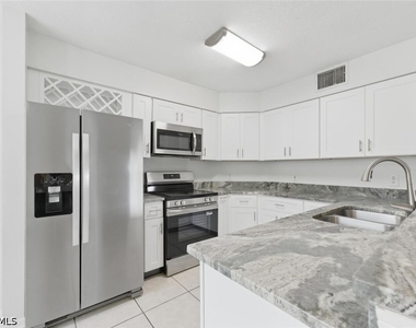 9570 Crescent Garden Drive - Photo Thumbnail 1