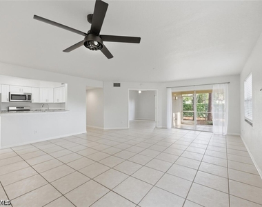 9570 Crescent Garden Drive - Photo Thumbnail 12