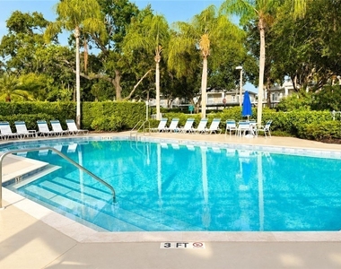 8274 Twelve Oaks Circle - Photo Thumbnail 6