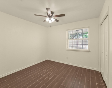 18147 Dinner Creek Drive - Photo Thumbnail 16