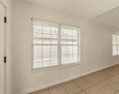 18147 Dinner Creek Drive - Photo Thumbnail 23