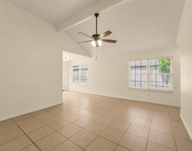 18147 Dinner Creek Drive - Photo Thumbnail 10