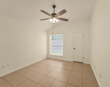18147 Dinner Creek Drive - Photo Thumbnail 11