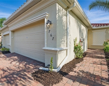 1767 Alameda Drive - Photo Thumbnail 3