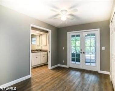 1806 Sw 28th Terrace - Photo Thumbnail 2