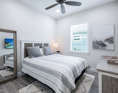 6875 Saona Court - Photo Thumbnail 8