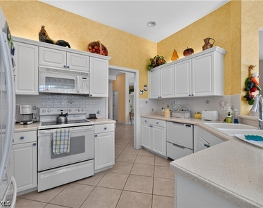 2317 Island Cove Circle - Photo Thumbnail 10