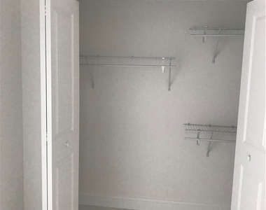 523 Broad Avenue S - Photo Thumbnail 10