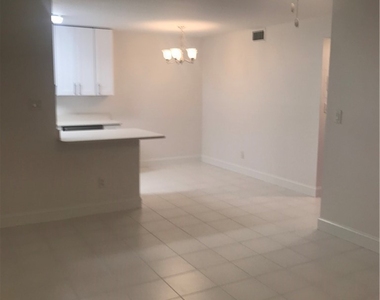 523 Broad Avenue S - Photo Thumbnail 6