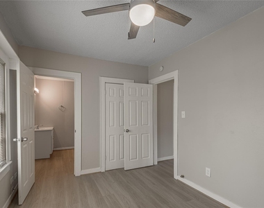 811 Sam Houston Avenue - Photo Thumbnail 9
