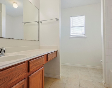 3202 Starbridge Park Lane - Photo Thumbnail 14