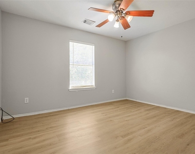 3202 Starbridge Park Lane - Photo Thumbnail 15