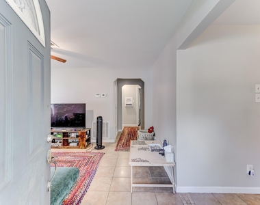 4311 Ione Street - Photo Thumbnail 5