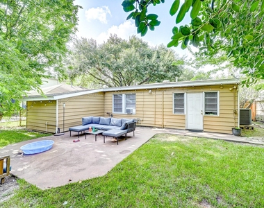 4311 Ione Street - Photo Thumbnail 24